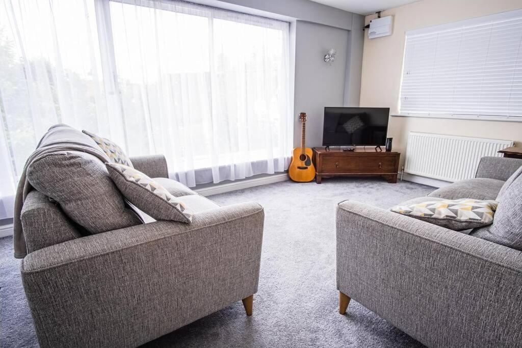 Tallets Apartment With Balcony & Parking Tewkesbury Luaran gambar