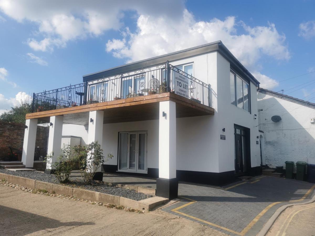 Tallets Apartment With Balcony & Parking Tewkesbury Luaran gambar