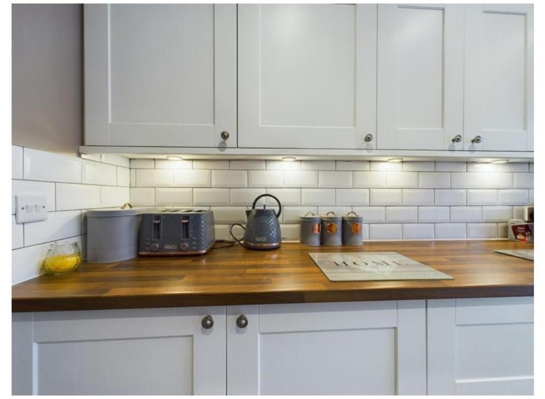 Tallets Apartment With Balcony & Parking Tewkesbury Luaran gambar
